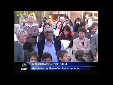 ARCHIVO | Inauguración del SUM de San Carlos Sud: bendición del Monseñor Arancedo (02/10/2007)