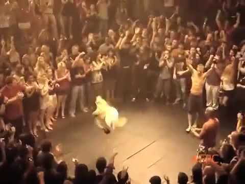 Er macht auf dicke Hose