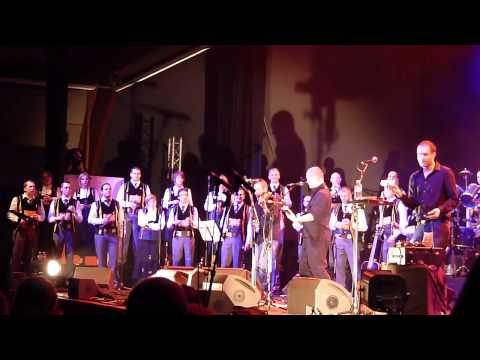 Fest Rock - Red Cardell & Bagad Kemper 17.12.2011 Ep 11/12