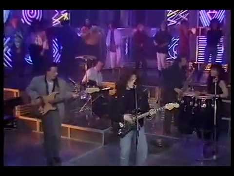 Robbie Nevil Live  "C'est La Vie" on Top of the pops 1987