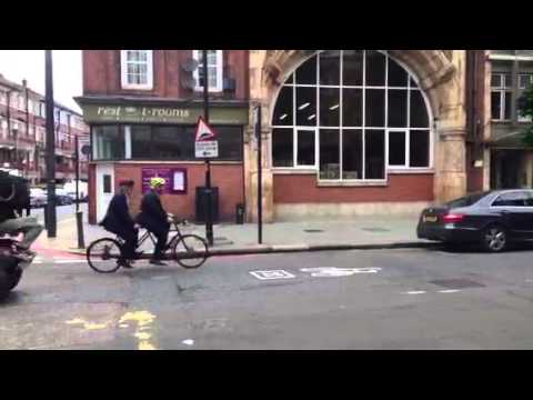 Boris and Jeremy Paxman take to the tandem - Newsnight