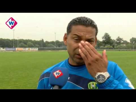 ADO-trainer Henk Fraser blikt vooruit op ADO Den Haag - Vitesse