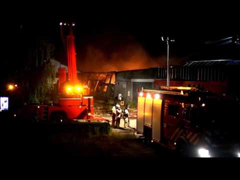 Zeer grote brand grip 1 bij de betonfabriek in Arkel