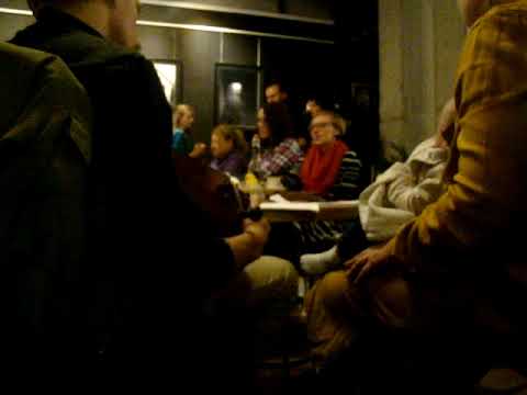 Kamień na kamieniu, na kamieniu kamień - pieśń miłosna.