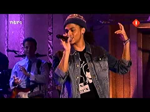 Bluey Robinson - Showgirl - zo: Raymann 11-09-11 HD