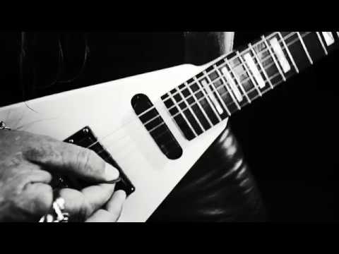 Ocelot (original) - OCELOT (feat. Štěpánka Schneiderová) : Ať svatí zůstanou, offici