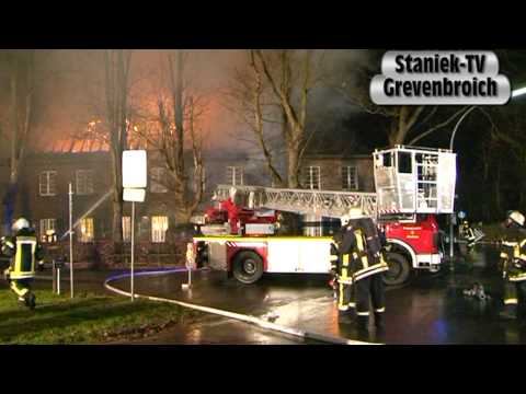 Dachstuhlbrand Dycker Weinhaus bei Jüchen (Rhld.)