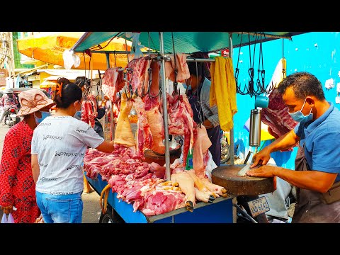 Raw Meat And More  - Natural Living In Our Cambodian Market In Phnom Penh @ Boeng Trabaek Market
