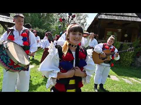 Elena Munteanu - M-o făcut mama o floare