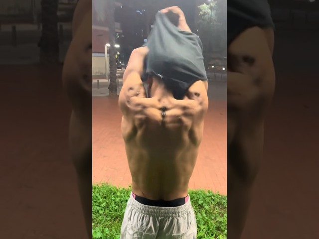 Vídeo relacionado con HJYZY Anime Berserkers - Collar y anillo de acero inoxidable, calcomanías para tatuajes temporales, accesorios de cosplay, regalo para fanáticos y hombres, 6 piezas