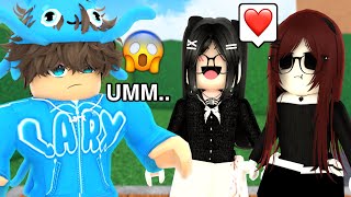 CREEPY Girls FIGHT For Me in MM2..