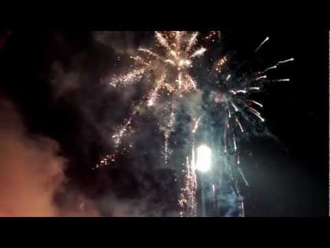 Crvena zvezda - Partizan  3:2(1:2)  [143. derbi] - bakljada