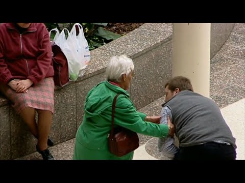 Human Instinct  S01E04 Natural Born Heroes (2002, 480p, Subs spa, eng, fre, por)