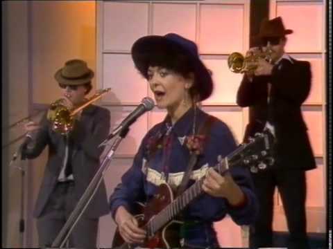 Helen and the Horns Pebble Mill 1984