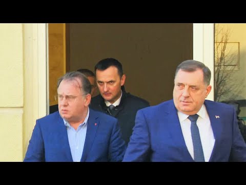 "Sve je prašina, SDP popušta SNSD-u"