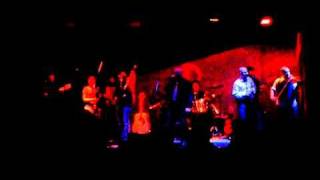 El Regreso del Coelacanto en el Club Imperial