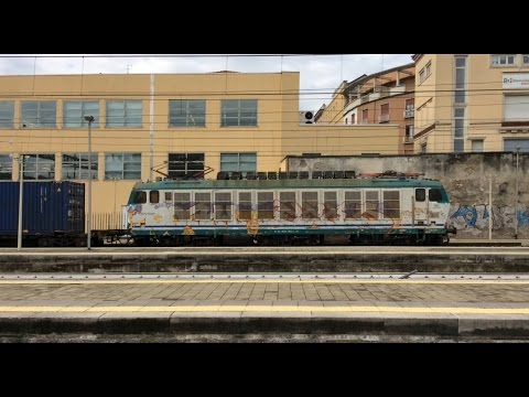 E.652-083 + CARRI PIANALE CON CONTAINER TRANSITO STAZIONE DI MONZA