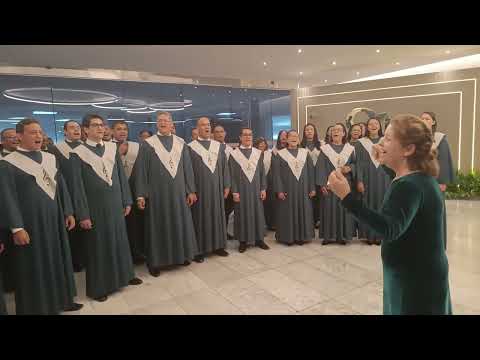 Vou cantar ( Siyahamba) - Coral Filadélfia (90 anos)