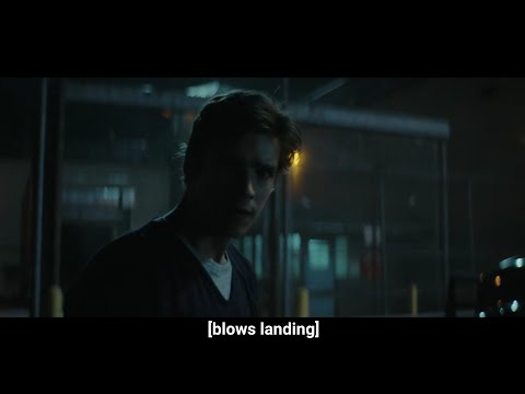 Titans 2x10 - Dick helps the inmates escape.