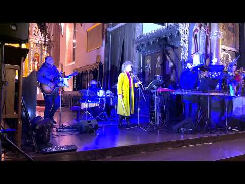Piotr i Anastazja Nowak z zespołem - skrót koncertu kolęd i pastorałek