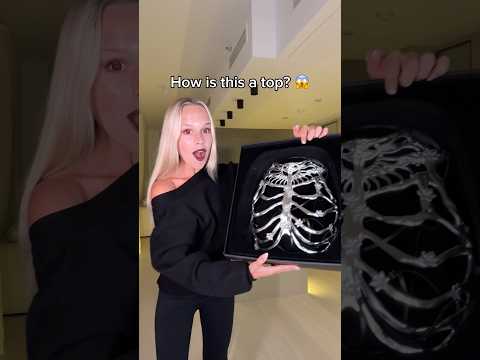 Grwm for a Vampire Halloween costume party 🧛‍♀️ #halloweencostume #vampirecostume #grwmhalloween