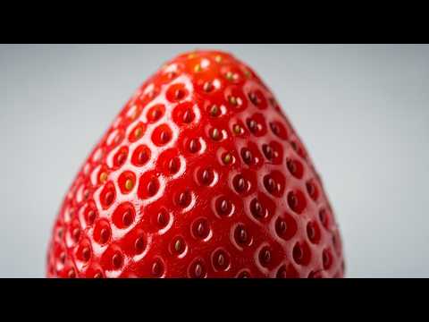 The Best Strawberry Banana Protein Smoothie (Creamy & High Protein)