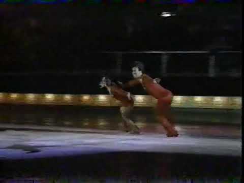 Kitty and Peter Carruthers - 1984 International Stars On Ice EX