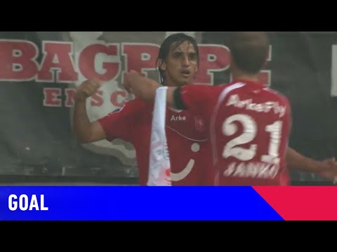 PRACHTIGE GOAL BRYAN RUIZ | FC Twente - AZ (13-08-2011) | Goal