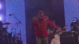 Sido singt &quot;Rock me Amadeus&quot; von Falco! - DIF 2011 (HD!)