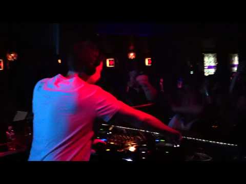 Hardwell @ Beta - Lost The Island (Hardwell Mashup)