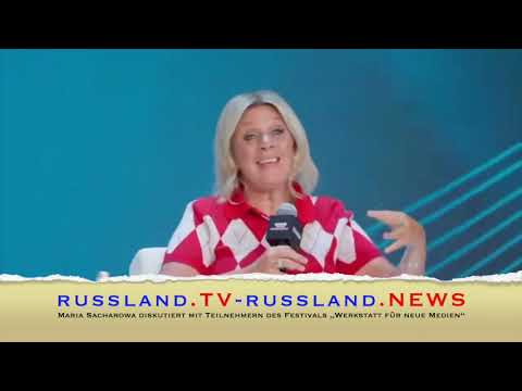 Maria Sacharowa diskutiert mit Teilnehmern des Festivals „Werkstatt für neue Medien“