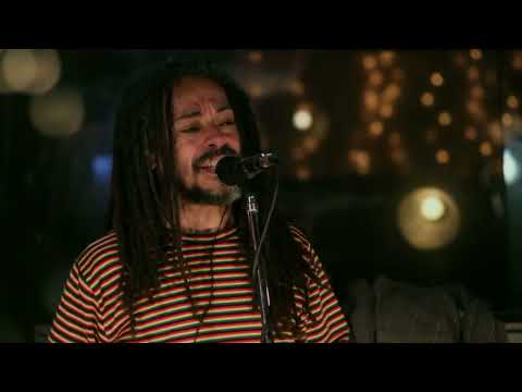 Todos Tus Muertos  - Everlong