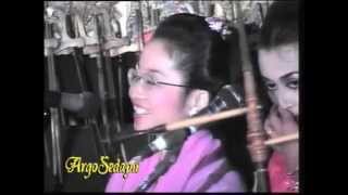 Guyon dgn Sinden Jepang Hiromi Kano, Japanese Love Wayang