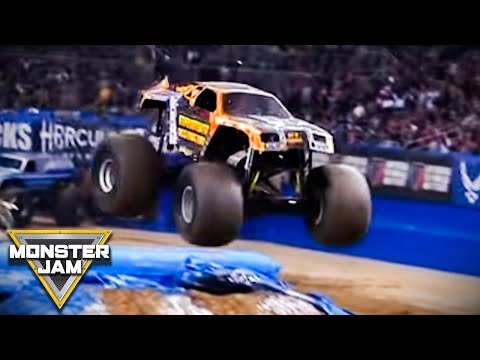 Max-D 2010 Freestyle | St. Louis, MO | Monster Jam