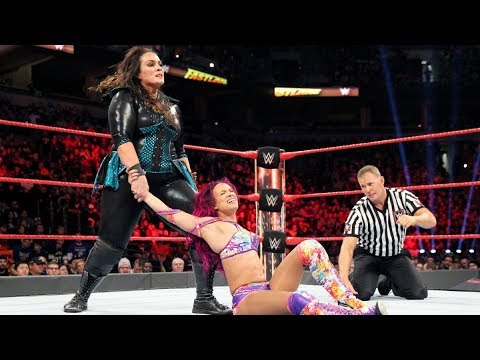 WW RAW JUNE 26 2017: Sasha Banks vs. Nia Jax womens gauntlet match P2 HD