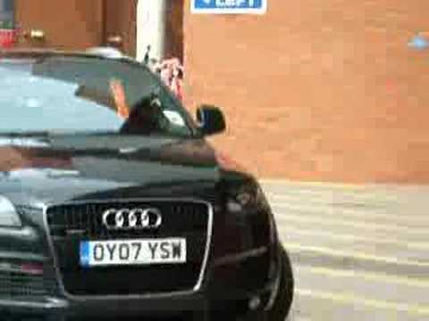 ole gunnar solskajaer nearly runs alan smith over