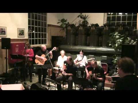 Was will der Mann da, auf der Veranda - Family Jazz and Friends - Alte Pumpe - 14.03.2012.avi