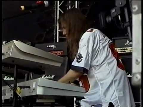 Circle II Circle - Edge of Thorns Live at Wacken 2003