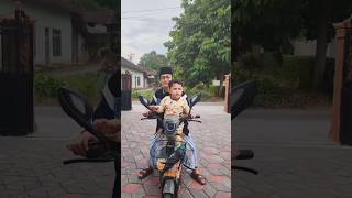 Download lagu GUS AZMI TAKUT NAIK SEPEDA LISTRIK BARENG DEK AHMAD TAKUT JATUH #gusazmi mp3