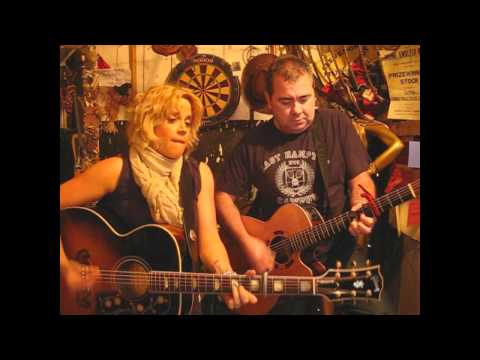 Amy Wadge & Pete Riley - Nine Miles Of Bad Road - Songs From The Shed