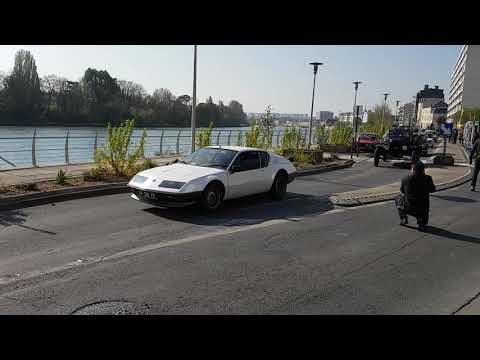 La parade des voitures anciennes