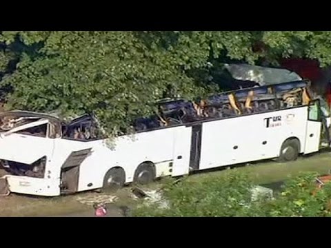 Mehrere Menschen sterben bei Busunfall in Polen