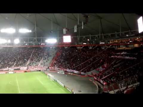 "Hinchada | Recibimiento / Estudiantes 2-1 Ind. Santa Fe | Copa Libertadores 2015" Barra: Los Leales &bull; Club: Estudiantes de La Plata