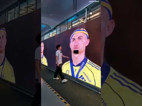 He Fixes a Ronaldo Display With a Simple Trick .#shortvideo