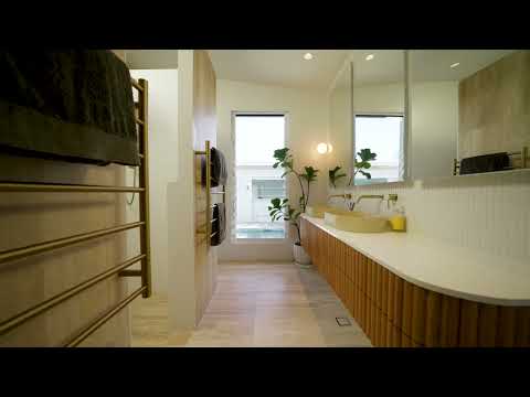 Ben Doyle Proudly Presents 10 Paradise Ave, Miami | One Agency Burleigh - Miami