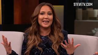 Adrienne Houghton’s Christmas Album Helps Puerto Rico