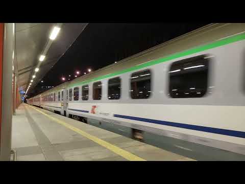 PKP Pociąg IC 8306 Malczewski wjazd na stację Kraków Główny