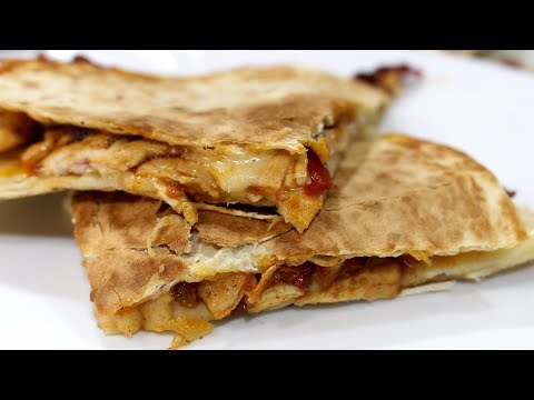 QUESADILLAS DE POLLO