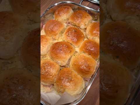 #sliders #hamandcheese #appetizer #shortsvideo #reels #food #sourdoughbread #rolls #reelsinstagram