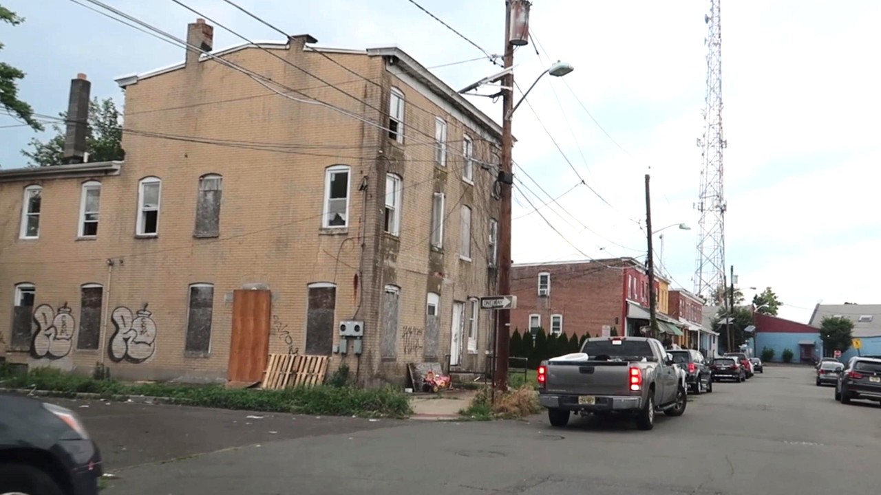 EXPLORING THE RAW STREETS OF CAMDEN NEW JERSEY